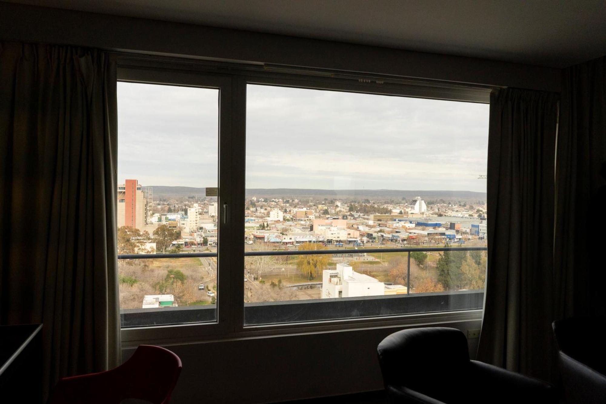 Hotel Neu 354 Неукен Екстер'єр фото