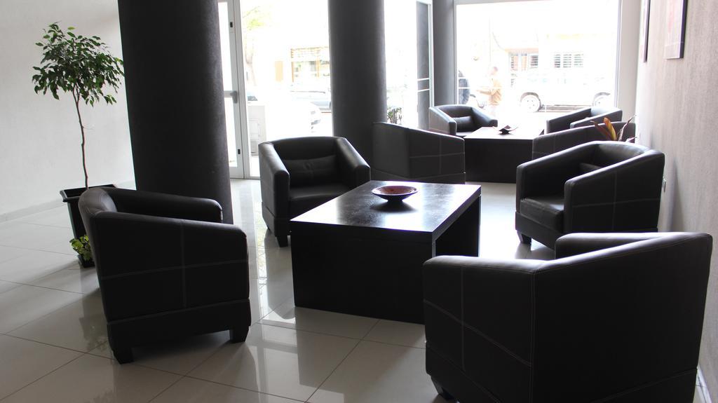 Hotel Neu 354 Неукен Екстер'єр фото
