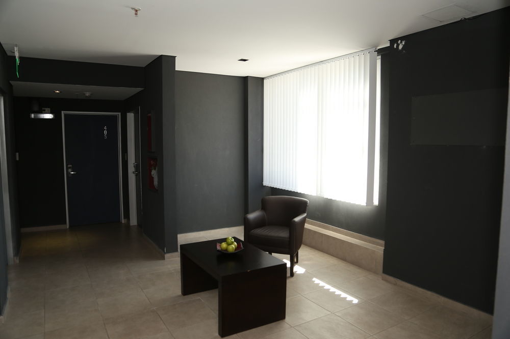 Hotel Neu 354 Неукен Екстер'єр фото