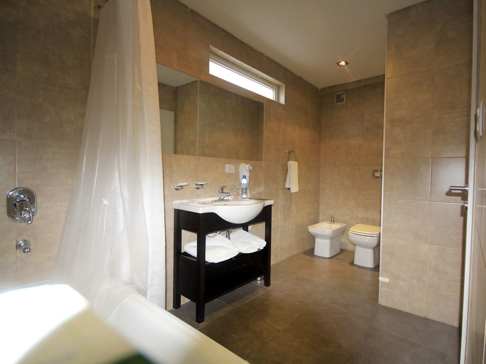 Hotel Neu 354 Неукен Екстер'єр фото